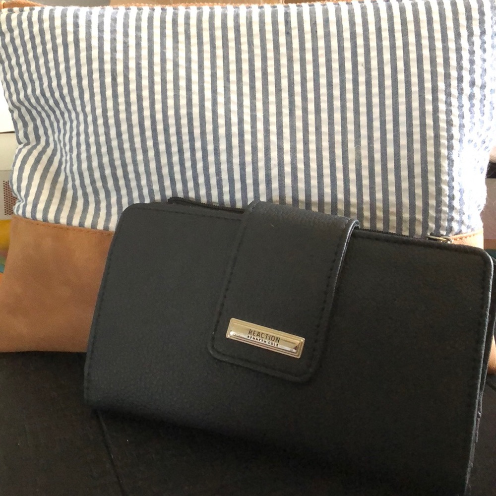 Reaction Kenneth Cole Wallet